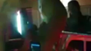 گہری مقعد کریم انجکشن کے لئے ایک موزوں ایشیائی بیب