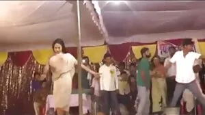 Backdoor Lovin MILF مقعد چاہتا ہے
