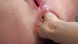 جعلی چوچی Flooz چینل چینل پریسٹن پچھواڑے میں ٹککر لگی ہے