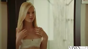 نوعمر بی INZ کے ساتھ میں بھیگ ڈک بیکار ہے