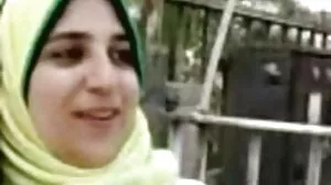 جیڈ کش ہے اس کی بلی اور بہترین ورزش معمول کے مطابق