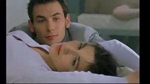 کشش Karlie بروکس ہو جاتا ہے ، سے drilled گہری پول ٹیبل پر
