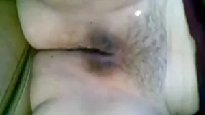 Skittish Slut سے جاپان کے ساتھ ادا کرتا ہے اس آدمی