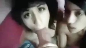 Petite سنہرے بالوں والی چلو ایک پرو Ridr