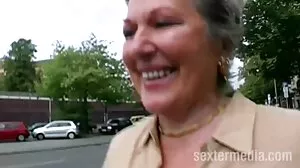 چھوٹے titted سنہرے بالوں والی یتینا فارس آخر