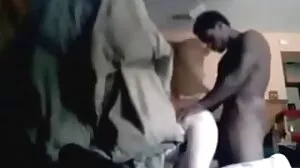 لیٹنا خزاں ہو جاتا ہے کنارا کرنے کے لئے بھر